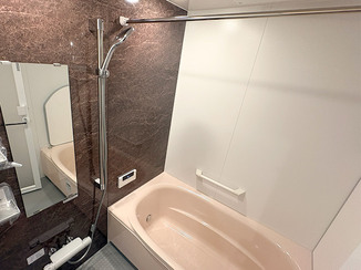 バスルームリフォーム バリアフリーで使いやすく、掃除がしやすいバスルーム