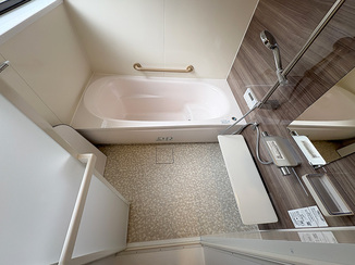 バスルームリフォーム バリアフリーにして安心して出入りできるバスルームと洗面所